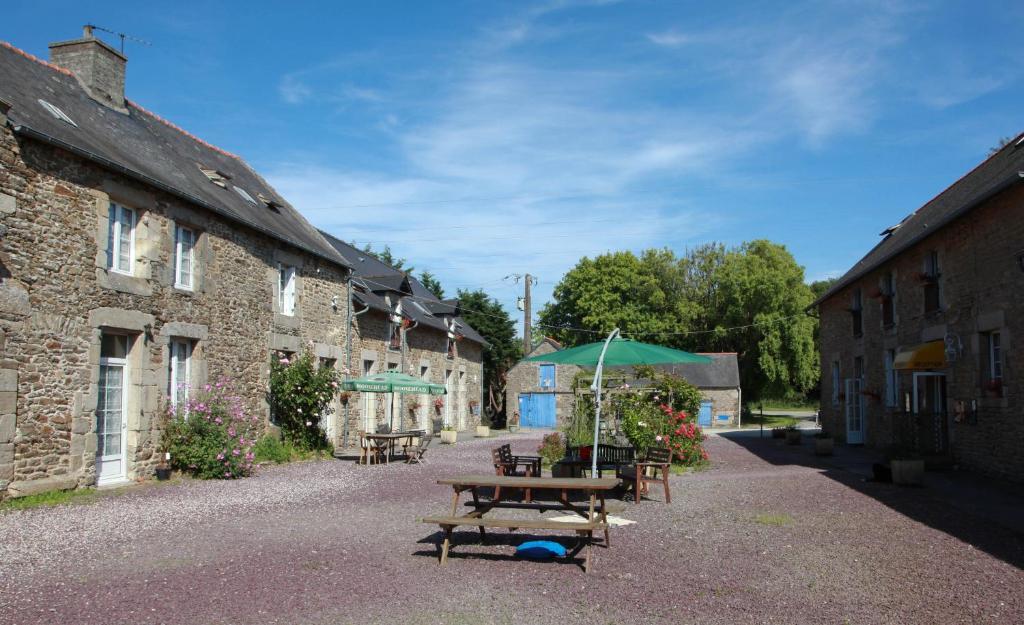 Hotel La Quebecoise Dinan Exteriör bild