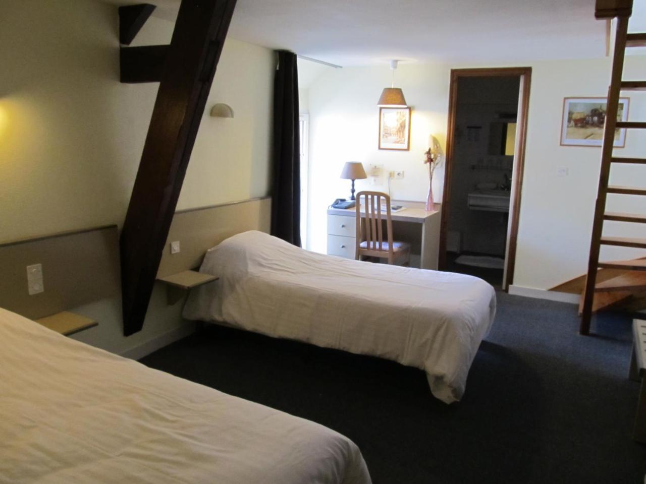 Hotel La Quebecoise Dinan Exteriör bild